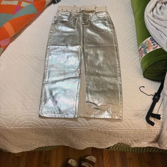 Metallic Silver denim skirt - Picture 2 of 6